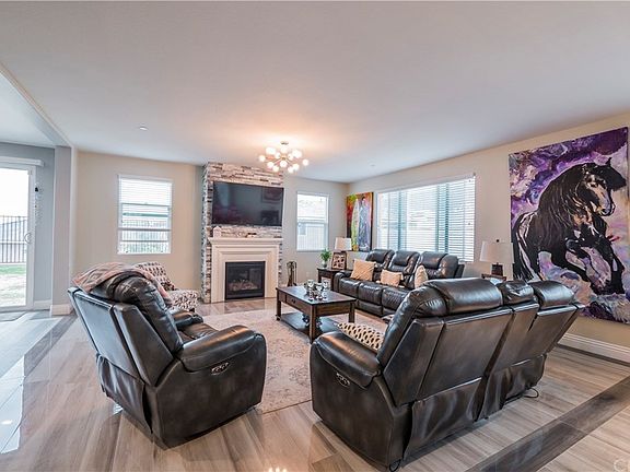 4th image of 7181 Almandine Way