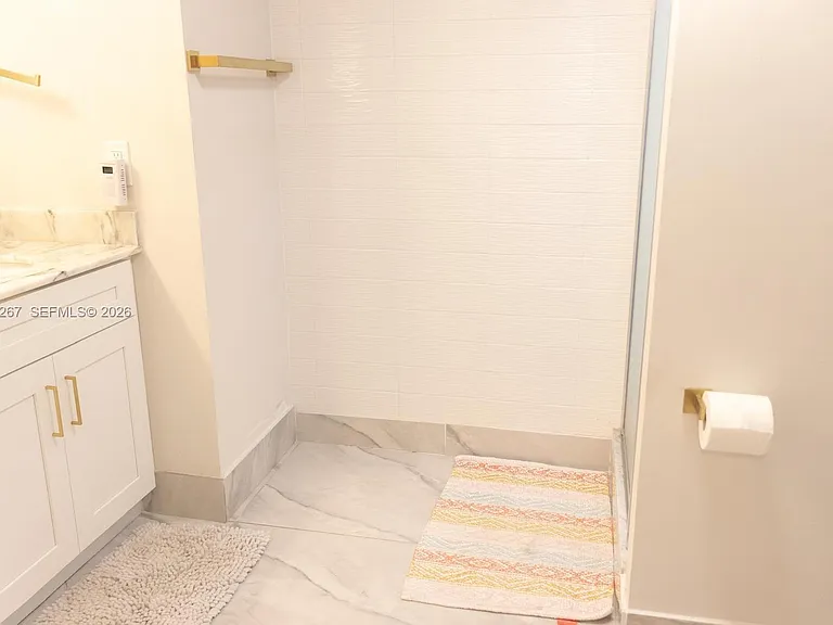 2200 S Cypress Bend Dr #204 — Photo 13