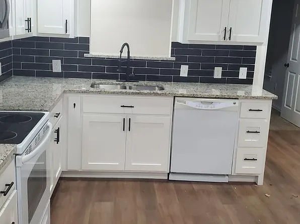 285 33rd St NW, Paris, TX 75460