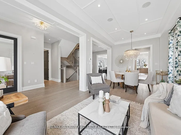 506 Rougemount Dr — Photo 12