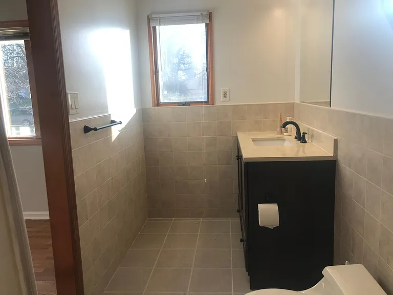 91 Irving Ave — Photo 9