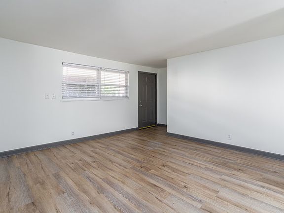 5th image of 1305 King Ave #E