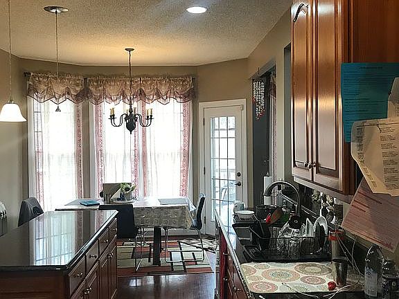 5th image of 113 Hemlock Dr