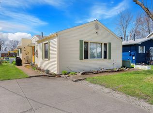 16 N Sandpiper Ct, Port Clinton, OH 43452
