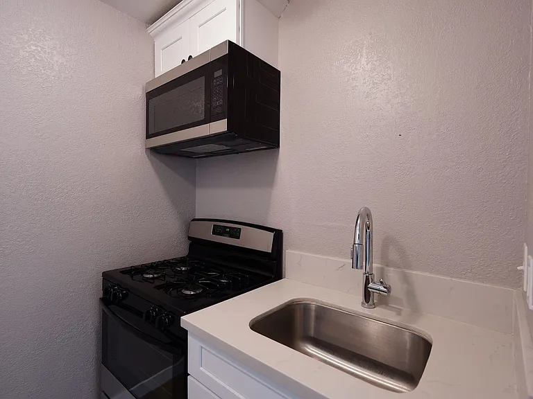 8820 5th Ave — Photo 8