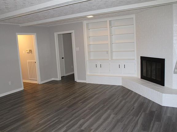 3rd image of 1102 Cedar Ln
