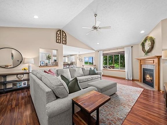 3rd image of 5598 White Fox Dr