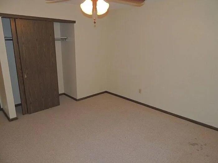 210 S Chestnut St #4 — Photo 7