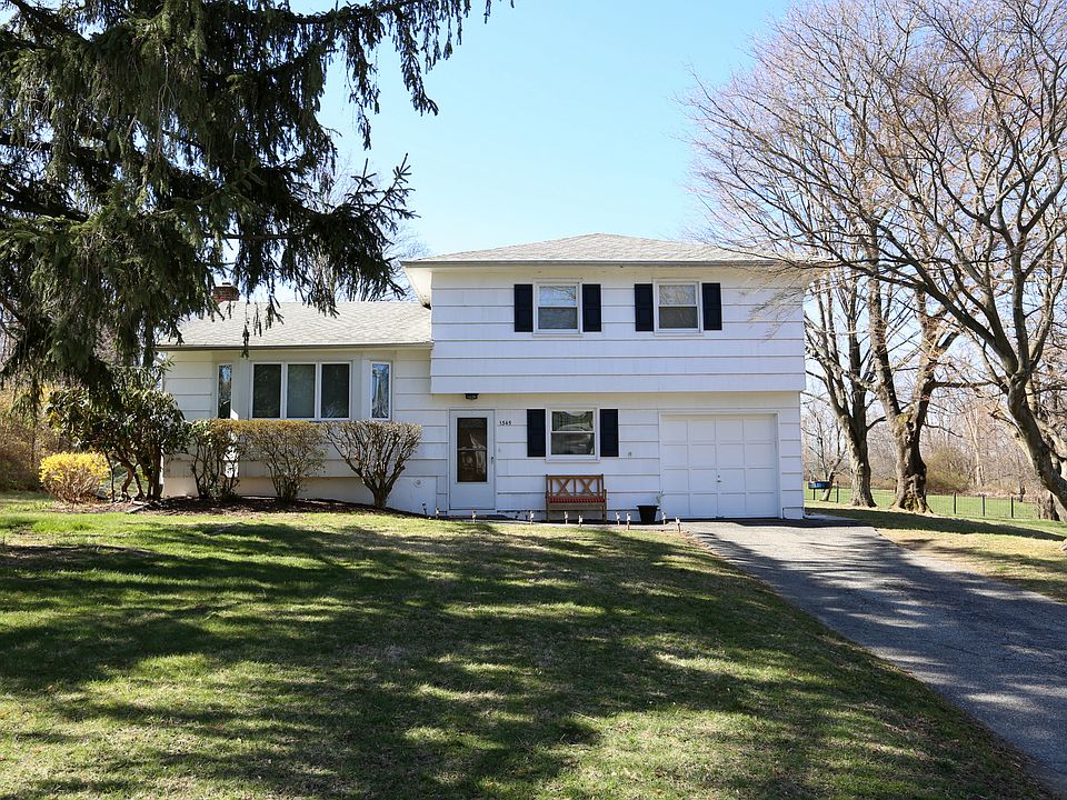 1st image of 1345 Leland Dr