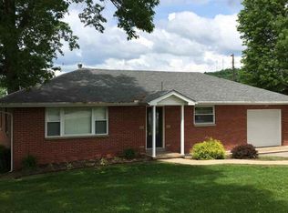 1006 Robert Ave, Milton, WV 25541