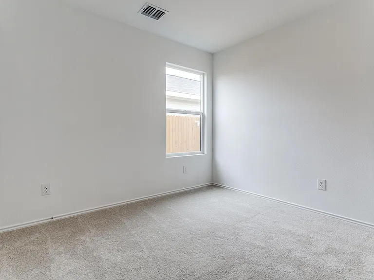 127 Sunflower St — Photo 16