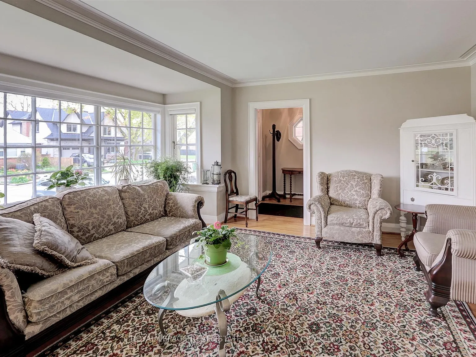 4 bed, $5,900 — Photo 3