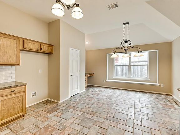 5th image of 6719 Kinross Dr