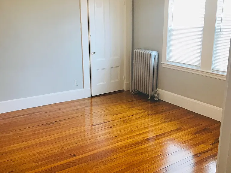 43 Florence St #8 — Photo 6