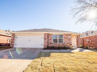 8554 Prairie Fire Dr, Fort Worth, TX 76131