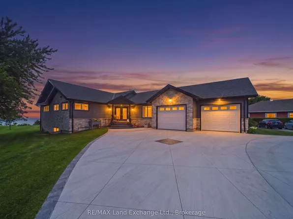 752 Lake Range Dr, Huron Kinloss, ON N2Z 0B3