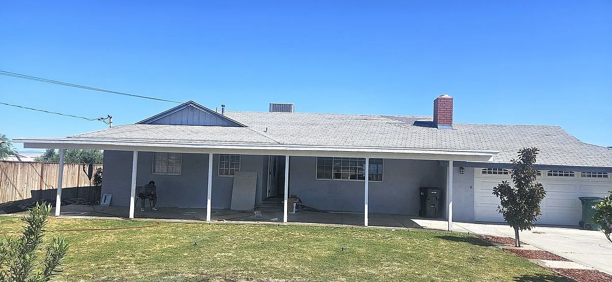 3 bed, 2.0 bath, 1332 sqft, $2,900 — Photo 2