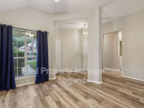 5th image of 1105 Dove Dr