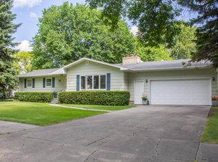 3307 Chestnut St, Grand Forks, ND 58201