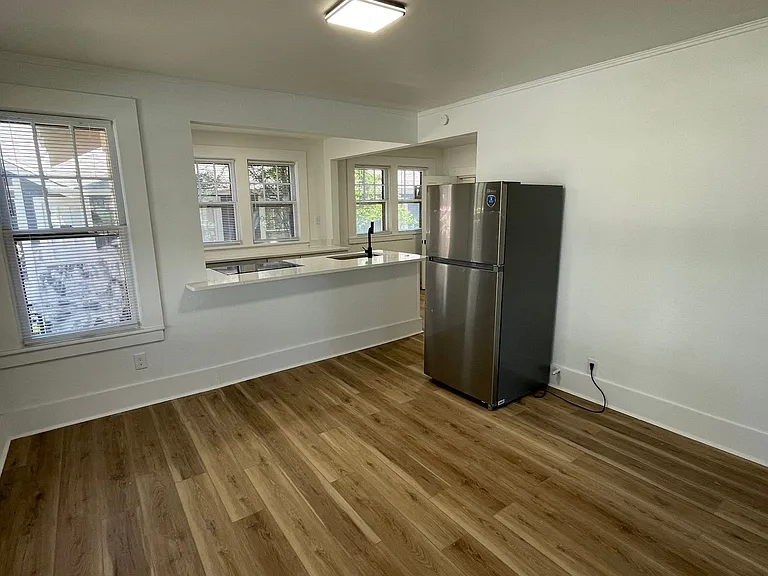 1720 N Grant St — Photo 5