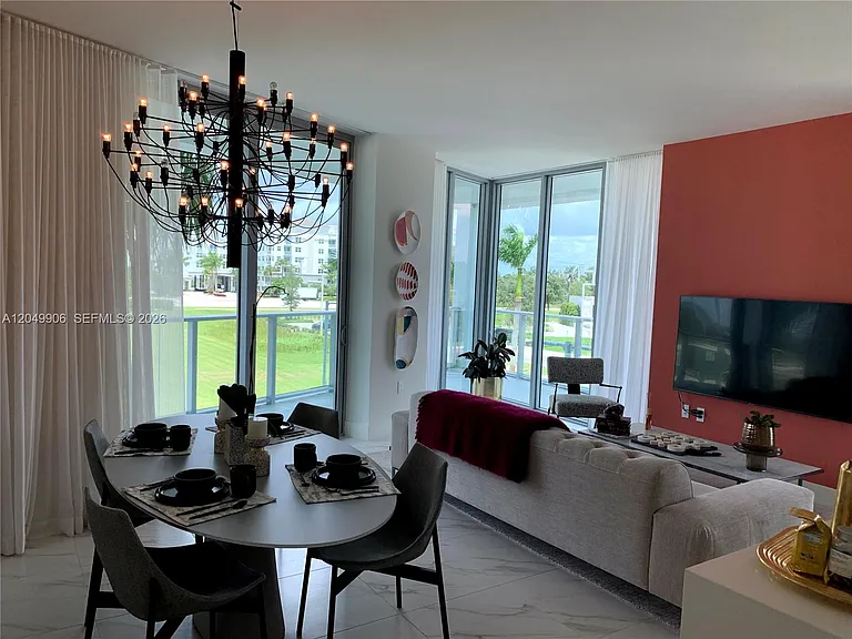 2000 W Metropica Way #1603 — Photo 8