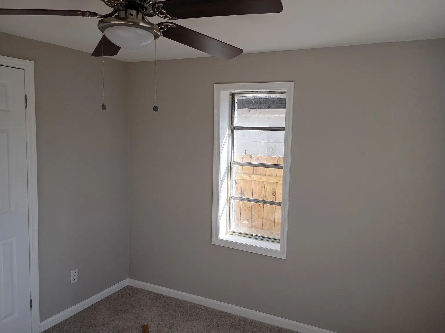 4 bed, 1500 sqft, $1,900 — Photo 1