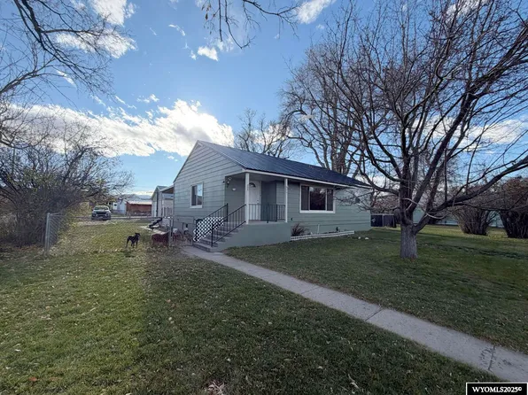 835 Garfield St, Lander, WY 82520