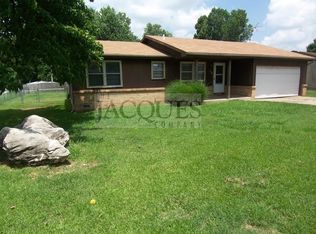 2205 E Livingston St, Springfield, MO 65803