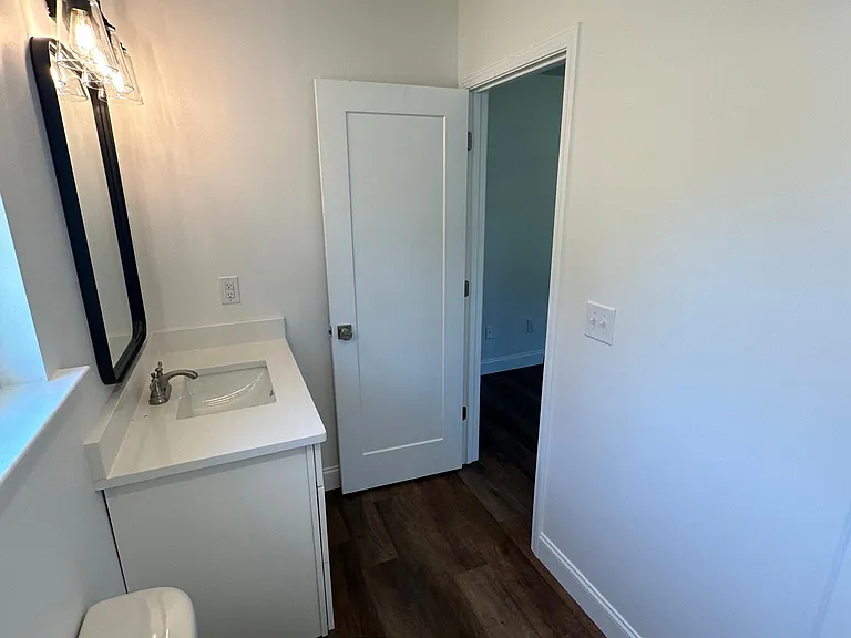 104 Lakeside Dr — Photo 10