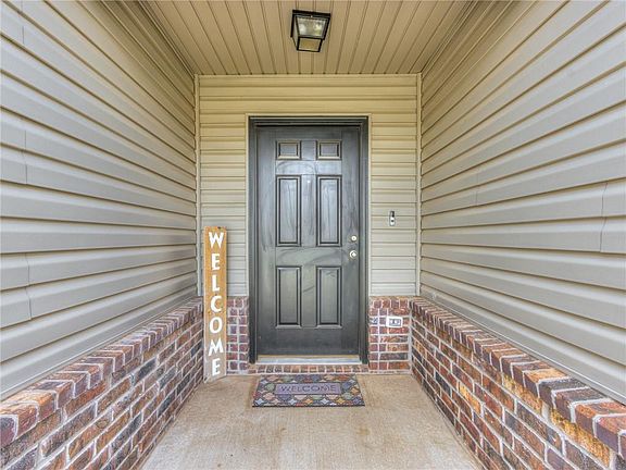 5th image of 1916 Mason Ln