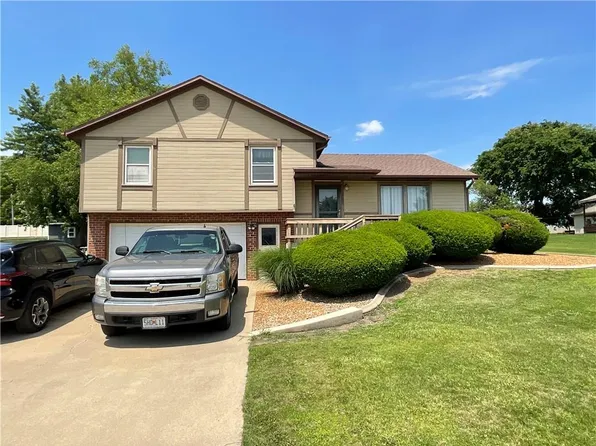 1103 E 2nd St, Cameron, MO 64429