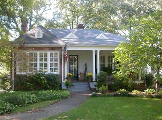 301 Woodbine Ct, Greensboro, NC 27403