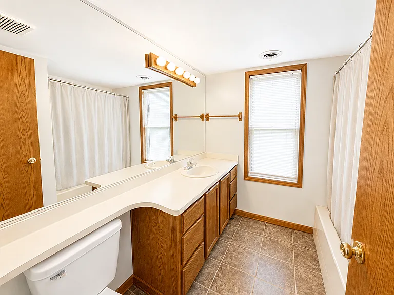 209 Columbus St #A — Photo 9