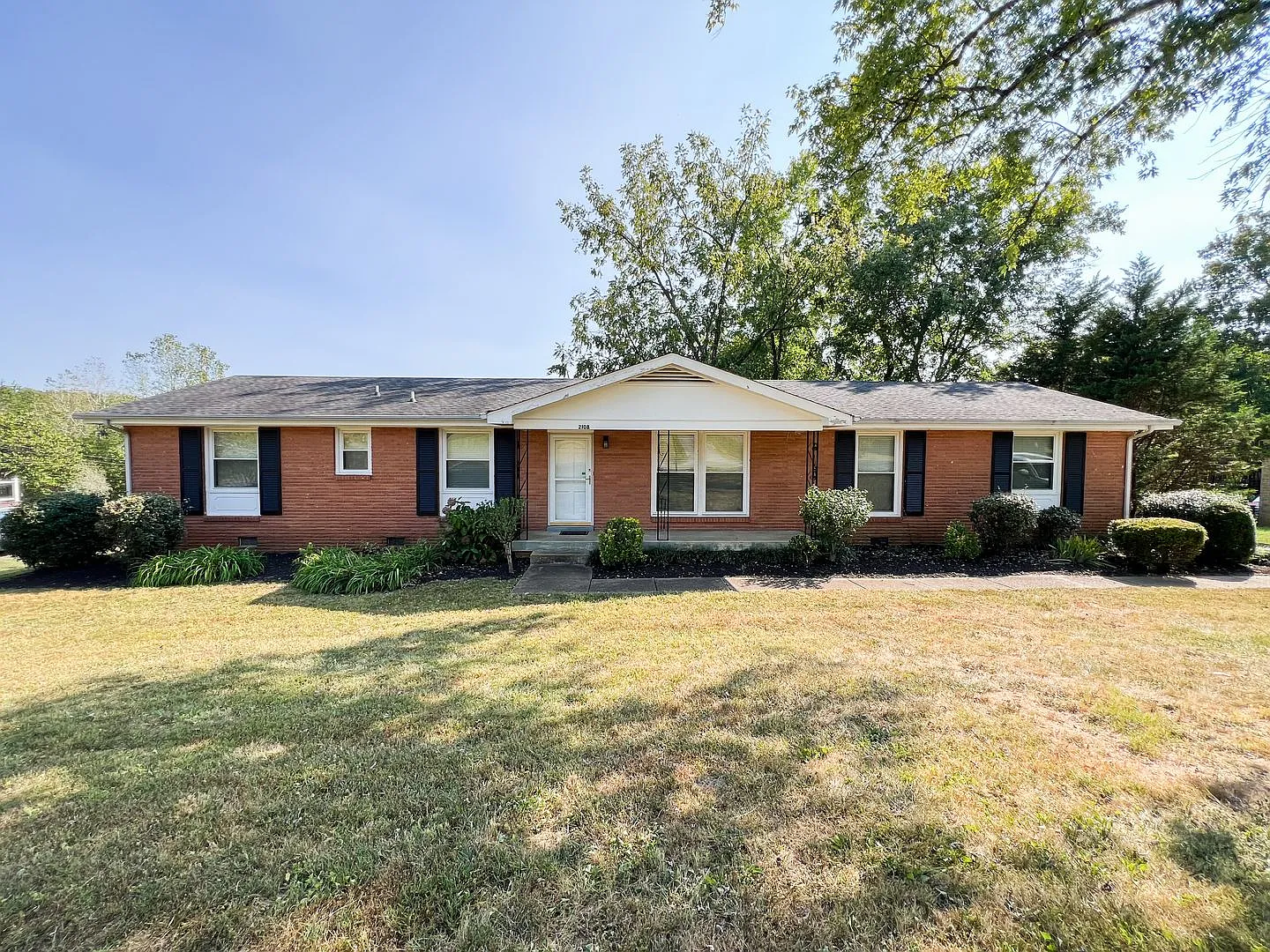 2108 Barkley Drive Clarksville, TN 37043 — Photo 1