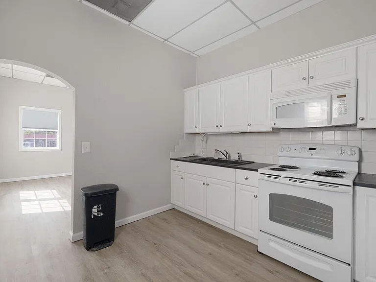 2908 Bloomingdale Rd #1 — Photo 5