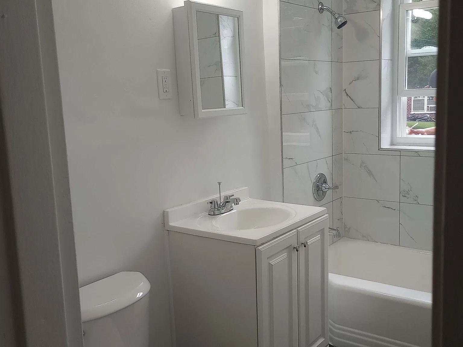 677 Park Ave — Photo 2