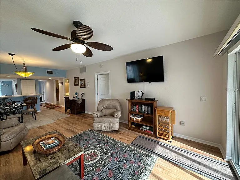 9550 Fiddlers Green Cir #105 — Photo 17