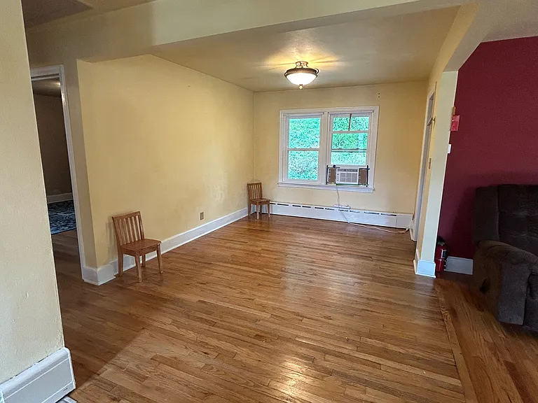114 Maple Ave — Photo 10