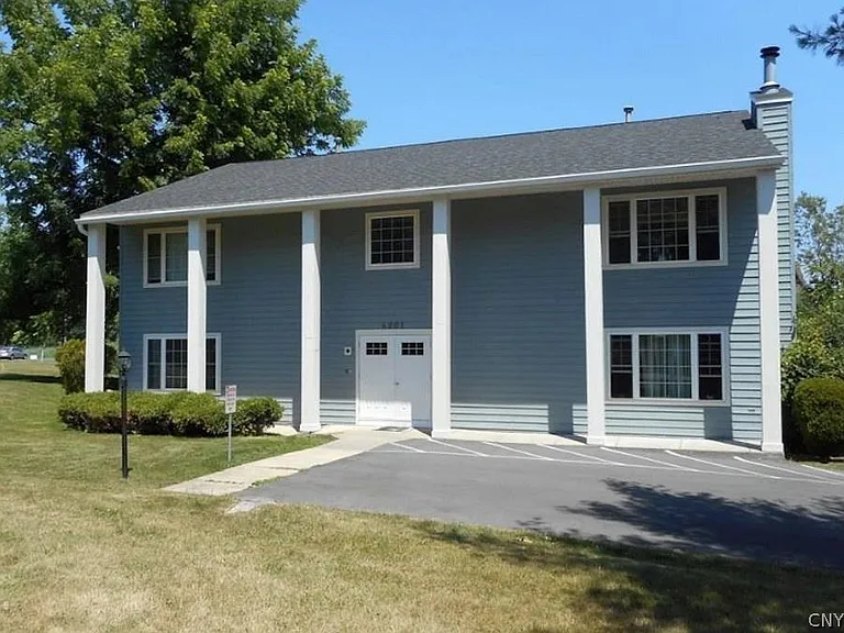 4201 Fairway Dr E #C — Photo 1