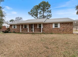 902 W College St, Beebe, AR 72012