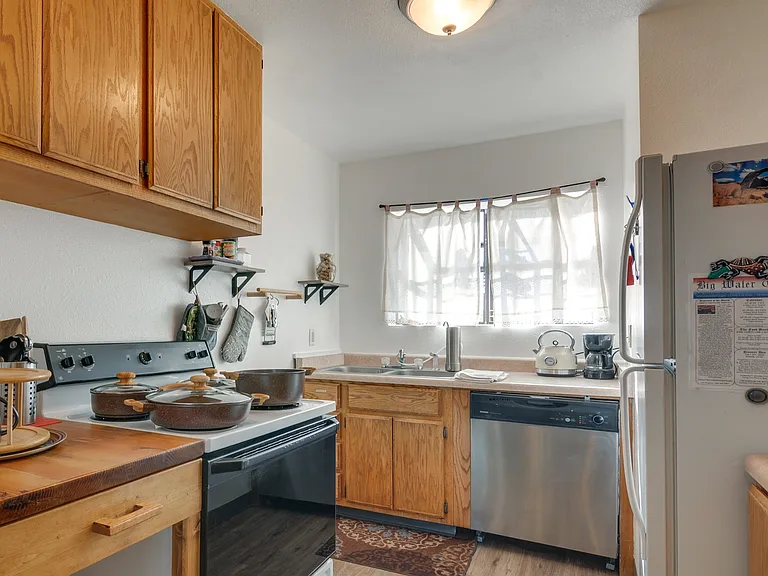 Your kitchen has high-quality cookware provided, storage, dishwasher, fridge/freezer and water filter at the sink