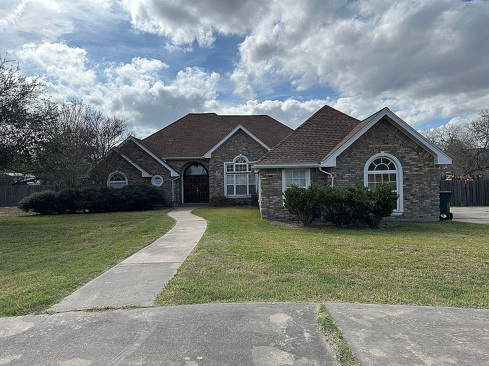 1st image of 343 Brenda Ln