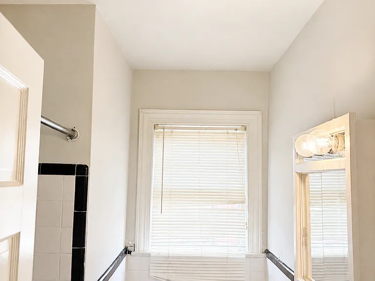 113 Halifax St — Photo 6