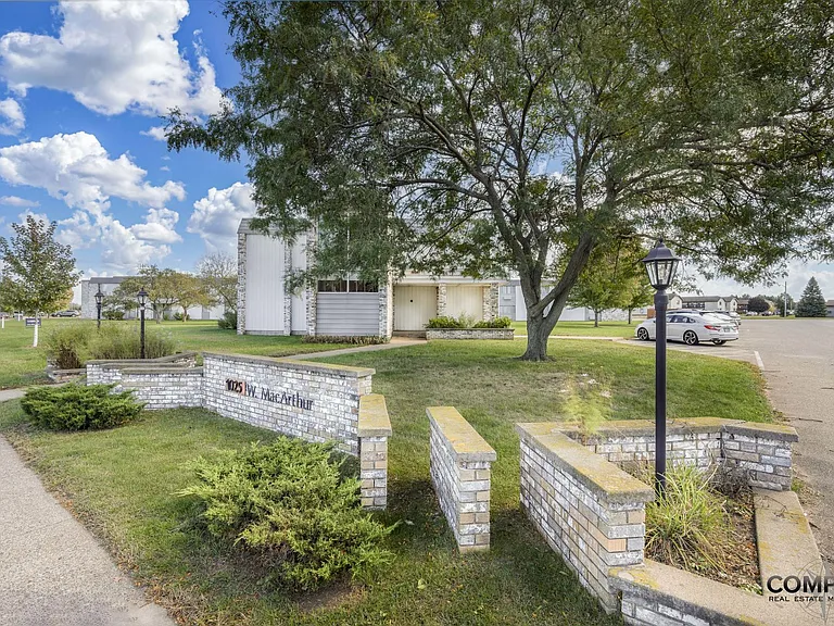 1025 W. MacArthur Avenue — Photo 16
