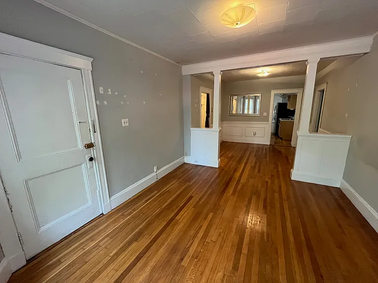 16 Glenside Ave #1R — Photo 2