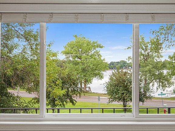 5th image of 1811 Golf St