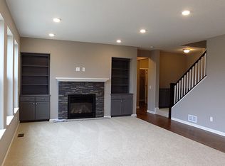 1308 Legends Ct, Eagan, MN 55123