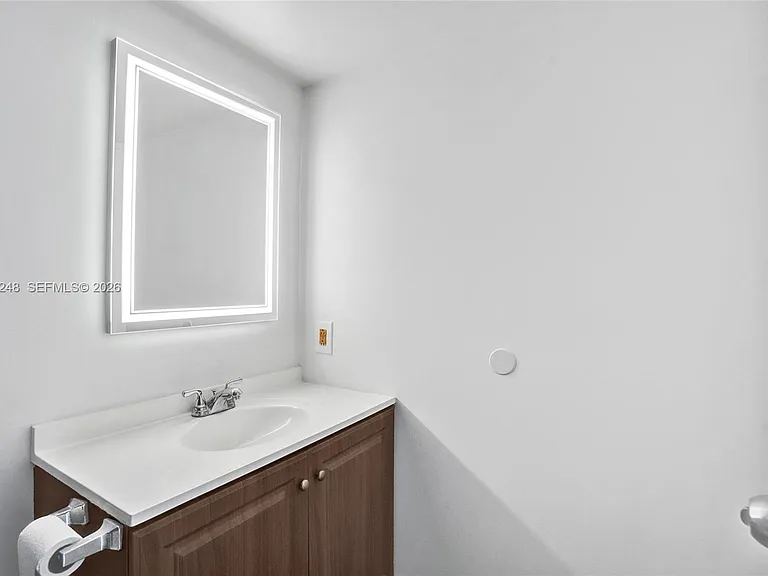 7601 E Treasure Dr #2205 — Photo 30