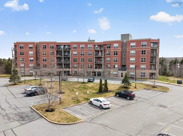 89 Pebblecreek Cres #301, Halifax, NS B2W 0K6