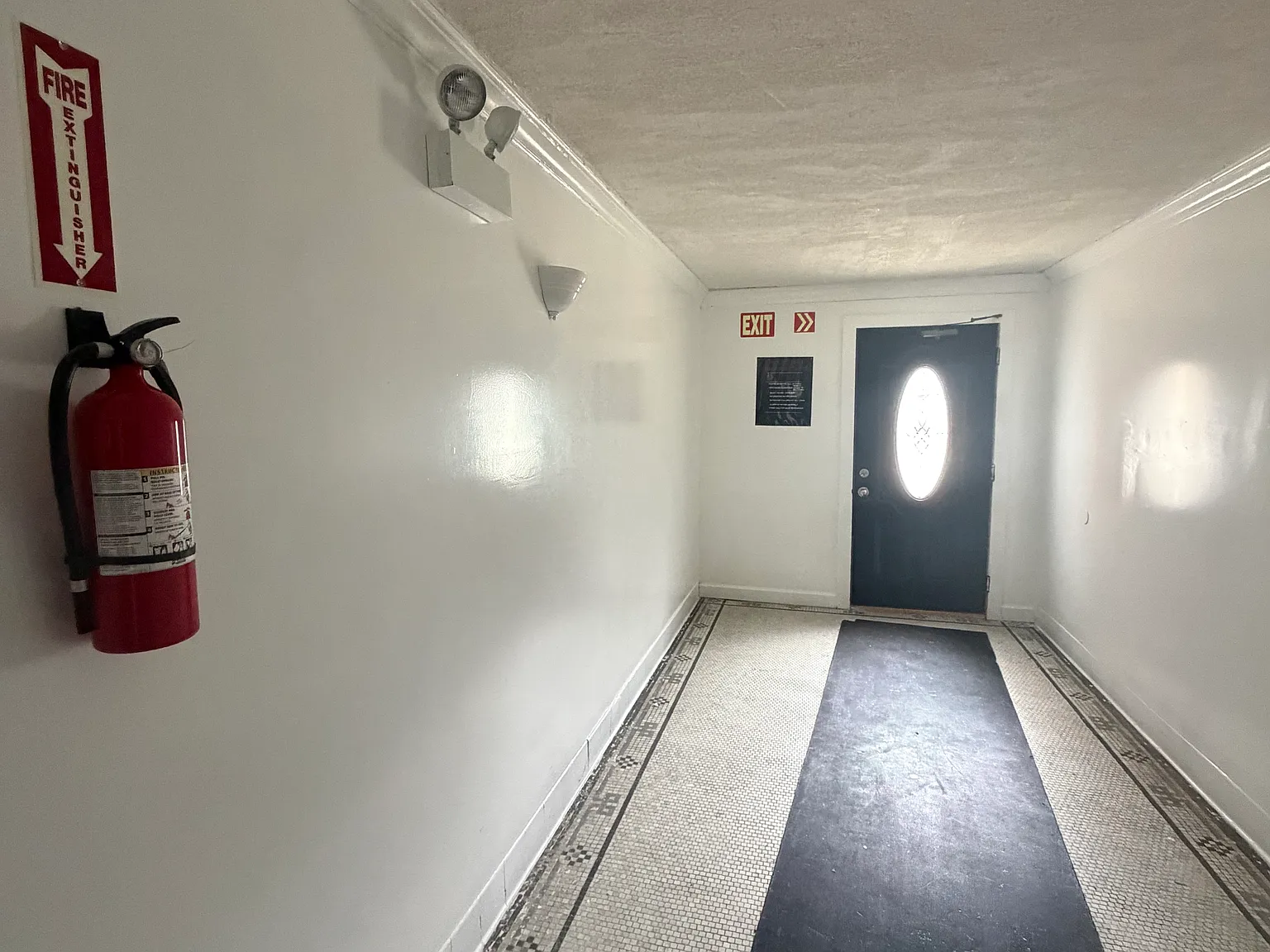 4 bed, 2000 sqft, $2,250 — Photo 4
